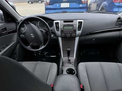 2009 Hyundai Sonata, $5490. Photo 7