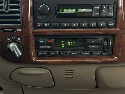 2003 Ford F150 Crew Cab, $8990. Photo 8