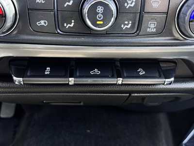 2017 Chevrolet 1500 Crew Cab, $14990. Photo 11