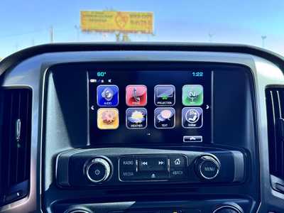 2017 Chevrolet 1500 Crew Cab, $14990. Photo 4