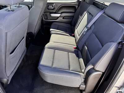 2017 Chevrolet 1500 Crew Cab, $14990. Photo 6