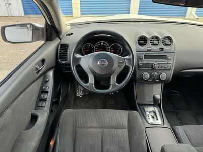 2012 Nissan Altima, $4990. Photo 4