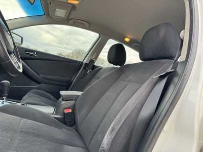 2012 Nissan Altima, $4990. Photo 7
