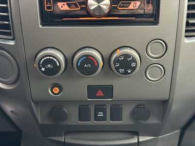 2005 Nissan Titan, $5490. Photo 10