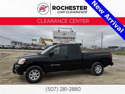 2005 Nissan Titan, $5490. Photo 1