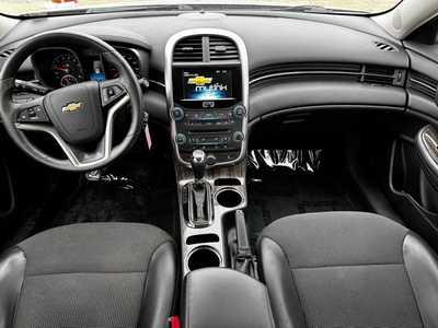 2015 Chevrolet Malibu, $7590. Photo 8