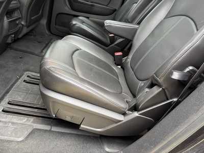 2016 Chevrolet Traverse, $14490. Photo 11