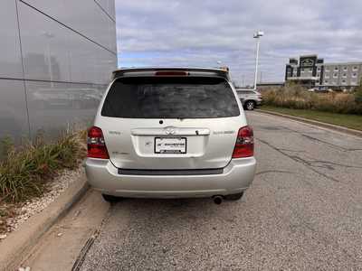 2005 Toyota Highlander, $6490. Photo 2