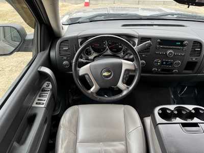 2012 Chevrolet 1500 Crew Cab, $13990. Photo 4