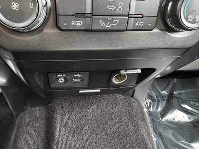 2015 Ford F150 Crew Cab, $20000. Photo 12