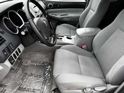 2006 Toyota Tacoma, $11365. Photo 3