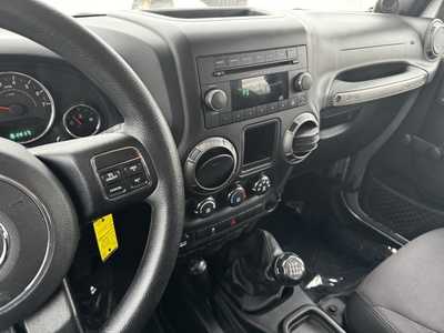 2013 Jeep Wrangler Unlimited, $16197. Photo 12