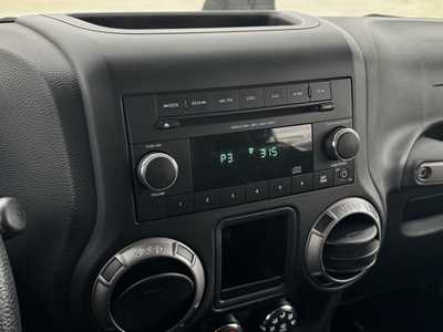 2013 Jeep Wrangler Unlimited, $16197. Photo 8