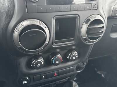 2013 Jeep Wrangler Unlimited, $16197. Photo 9