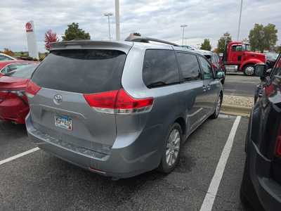 2013 Toyota Sienna, $. Photo 3