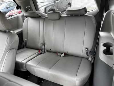 2013 Toyota Sienna, $7990. Photo 8
