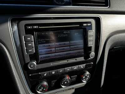 2014 Volkswagen Passat, $7590. Photo 3