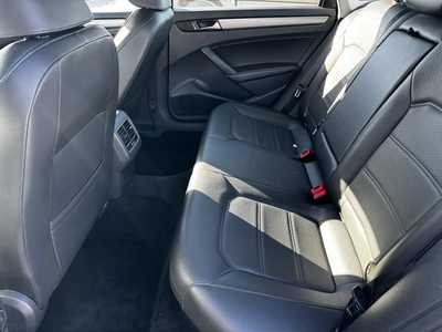 2014 Volkswagen Passat, $7590. Photo 6