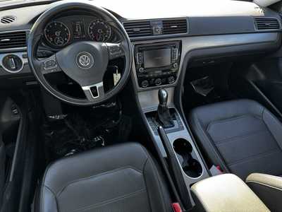 2014 Volkswagen Passat, $7590. Photo 7