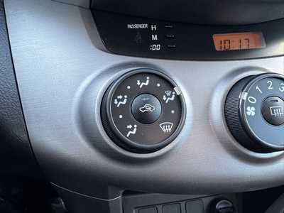 2007 Toyota RAV4, $9490. Photo 10