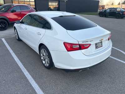 2017 Chevrolet Malibu, $9000. Photo 3