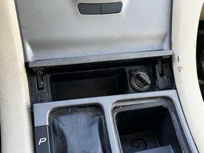 2018 Ford Taurus, $12490. Photo 10