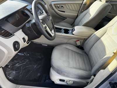 2018 Ford Taurus, $12490. Photo 5