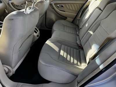 2018 Ford Taurus, $12490. Photo 6