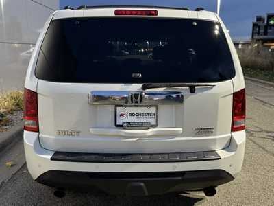 2015 Honda Pilot, $9990. Photo 2