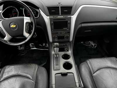 2010 Chevrolet Traverse, $6590. Photo 2