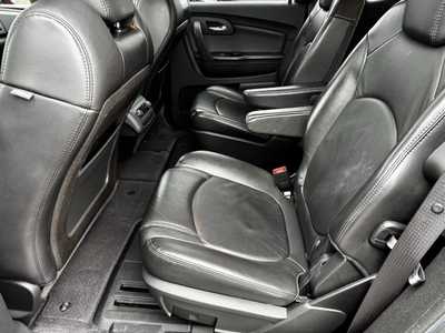 2010 Chevrolet Traverse, $6590. Photo 7