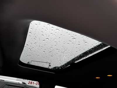 2010 Chevrolet Traverse, $6590. Photo 8