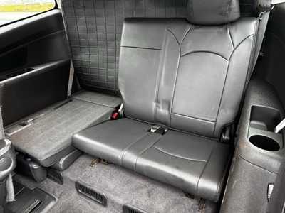 2010 Chevrolet Traverse, $6590. Photo 9