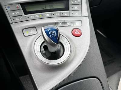 2013 Toyota Prius, $6390. Photo 10