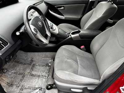 2013 Toyota Prius, $6390. Photo 4