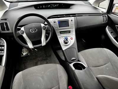 2013 Toyota Prius, $6390. Photo 6