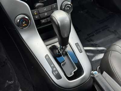 2011 Chevrolet Cruze, $5999. Photo 12