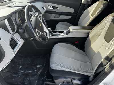 2015 Chevrolet Equinox, $8000. Photo 5