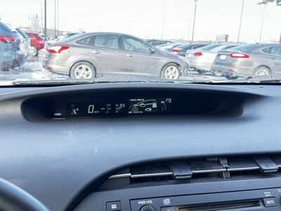 2011 Toyota Prius, $8000. Photo 3