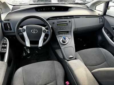 2011 Toyota Prius, $8000. Photo 6