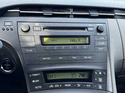 2011 Toyota Prius, $8000. Photo 8