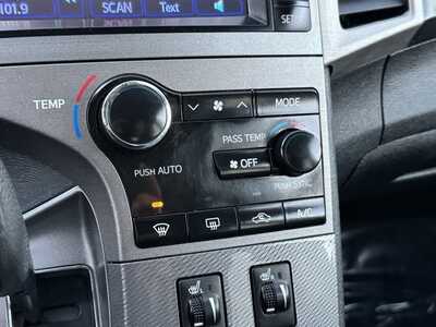 2013 Toyota Venza, $8490. Photo 10