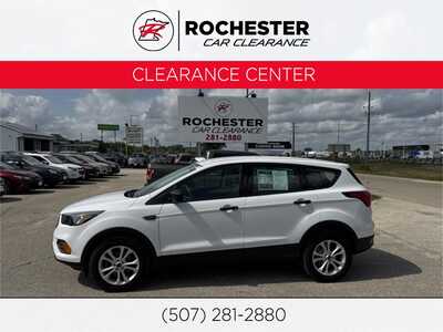 2019 Ford Escape, $10590. Photo 1