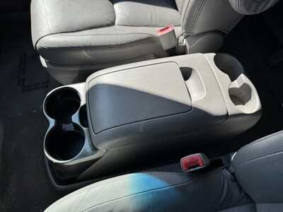 2005 Toyota Sienna, $4990. Photo 10