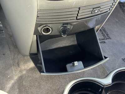 2005 Toyota Sienna, $4990. Photo 9
