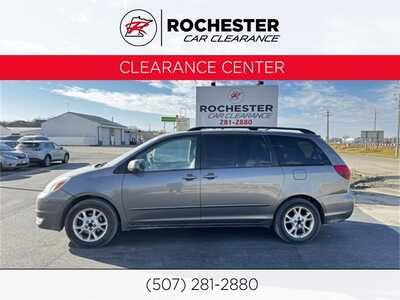 2005 Toyota Sienna, $4990. Photo 1