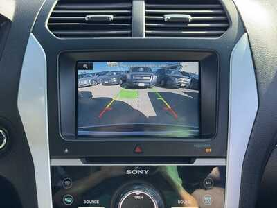 2015 Ford Explorer, $9991. Photo 4