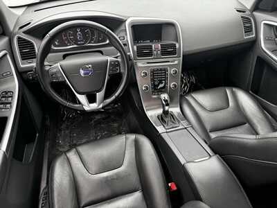 2016 Volvo XC60, $11999. Photo 10