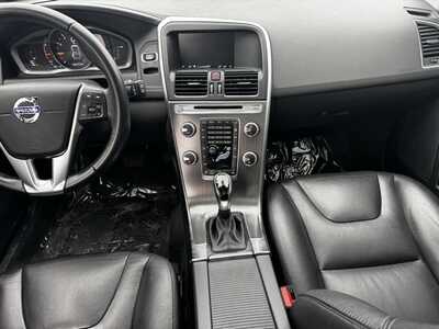 2016 Volvo XC60, $11999. Photo 2