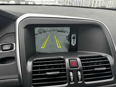 2016 Volvo XC60, $11999. Photo 4